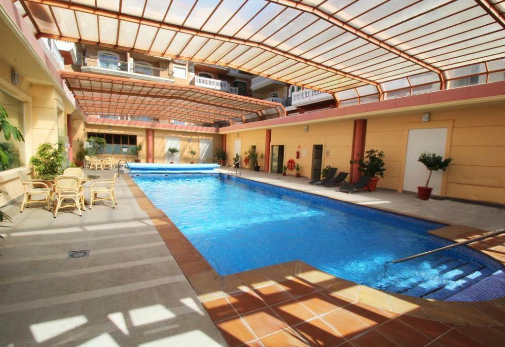 Atico Deluxe Entre Centro Y Playa Salinas Con Terraza, Wifi, Piscina Climatizada, Gym, Sauna Y Garaje -Smart Tv Roquetas de Mar Exteriör bild